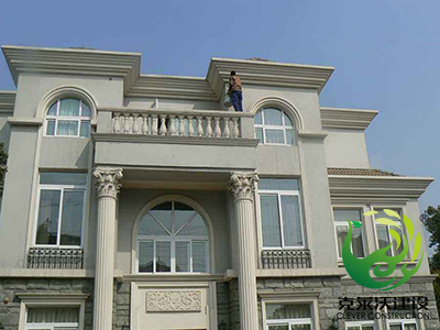 真石漆涂刷施工尾声